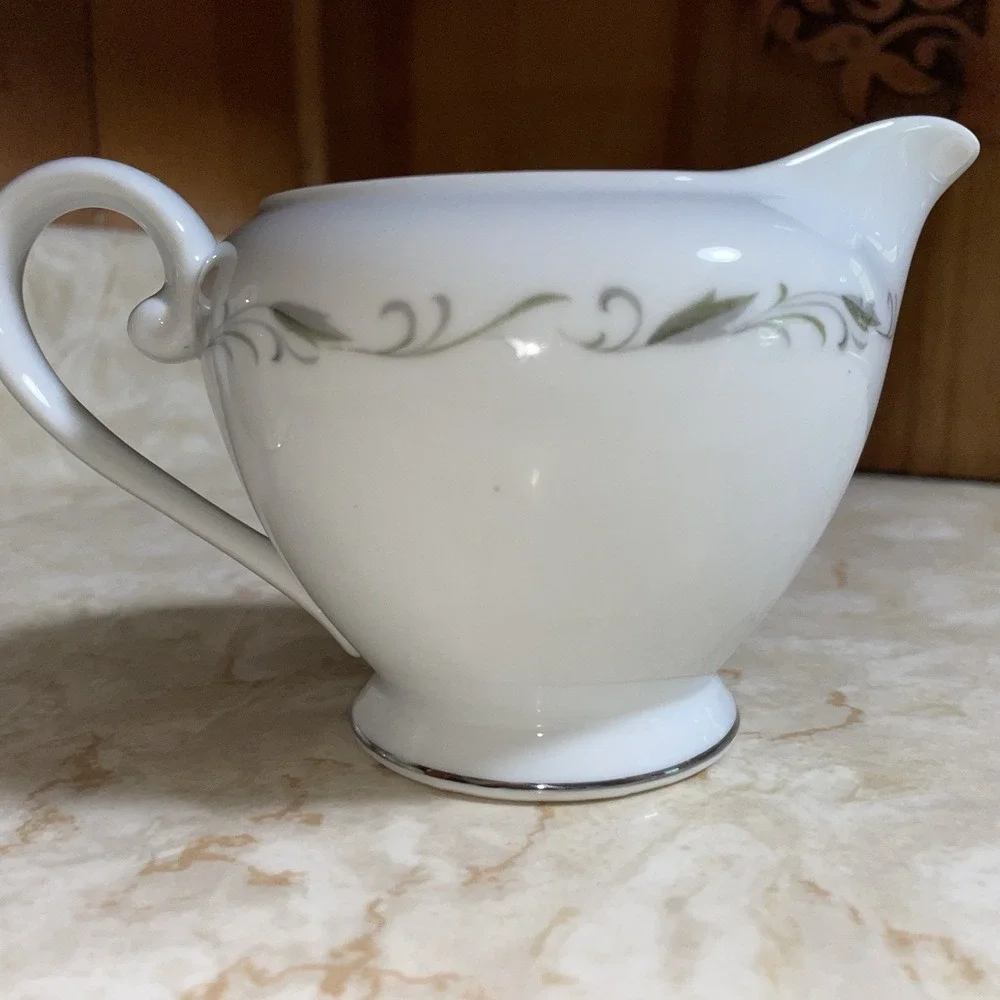 Vintage Romance Diamond China Sugar‎ Bowl With Lid And Creamer- Made In Japan